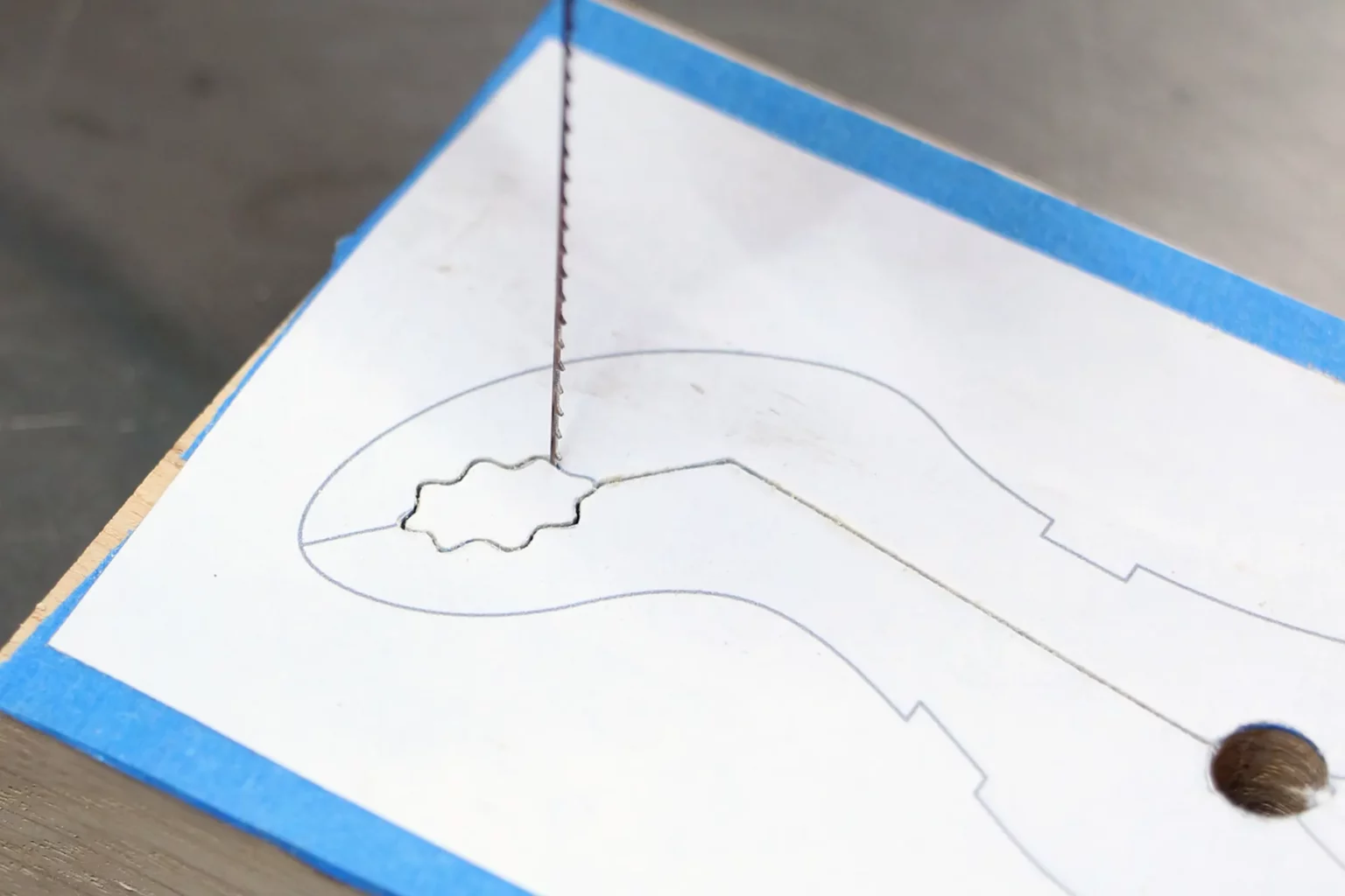 16-05-klammerwerkzeuge-deko-laubsaege-dekupiersaege-vorlage-aussenkontur-saegen