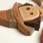 16-09-vogelscheuche-intarsie-deko-laubsaege-dekupiersaege-volage-kanten-runden-hoehenunterschiede-herausarbeiten