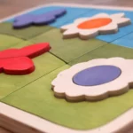 10-titel-01-blumenwiese-puzzle-spielzeug-laubsaege-dekupiersaege-vorlage