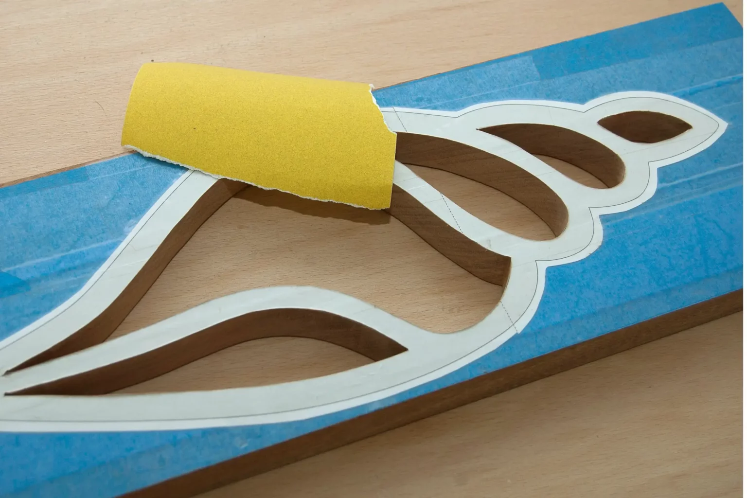 11-06-muschelschale-deko-laubsaege-dekupiersaege-vorlage-innenschnitte-glaettten-schleifen-schleifpapier