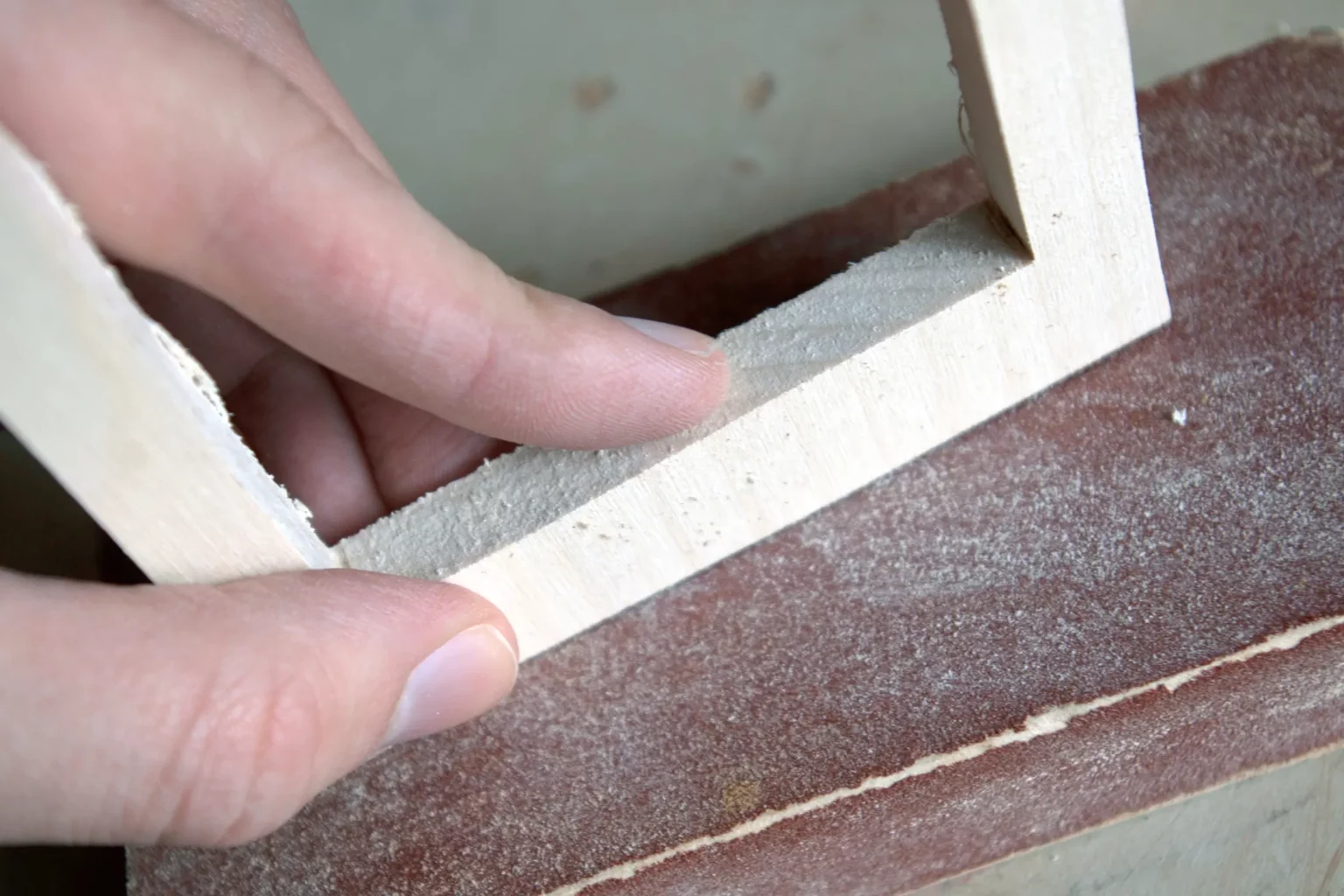 11-06a-urlaubserinnerungen-fotorahmen-deko-laubsaege-dekupiersaege-vorlage-aussenkanten-plan-schleifen-schleifpapier