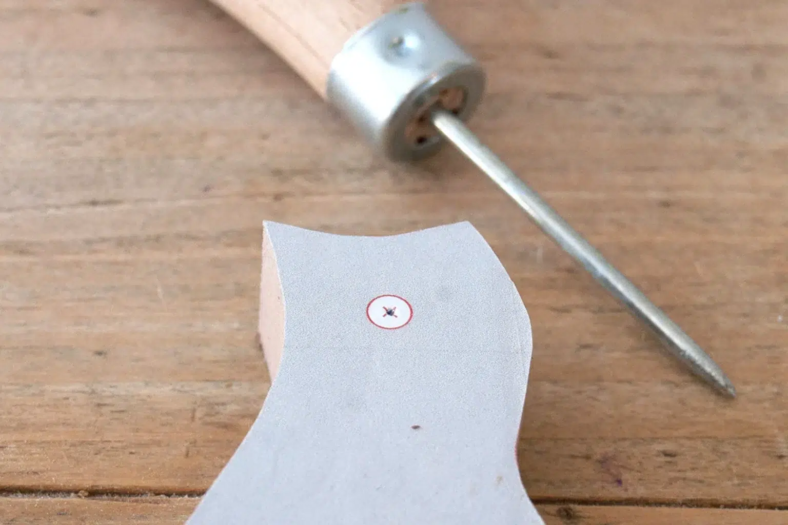 12-06a-pilzmuehlen-deko-aufsteller-laubsaege-dekupiersaege-vorlage-loecher-vorstechen-ahle