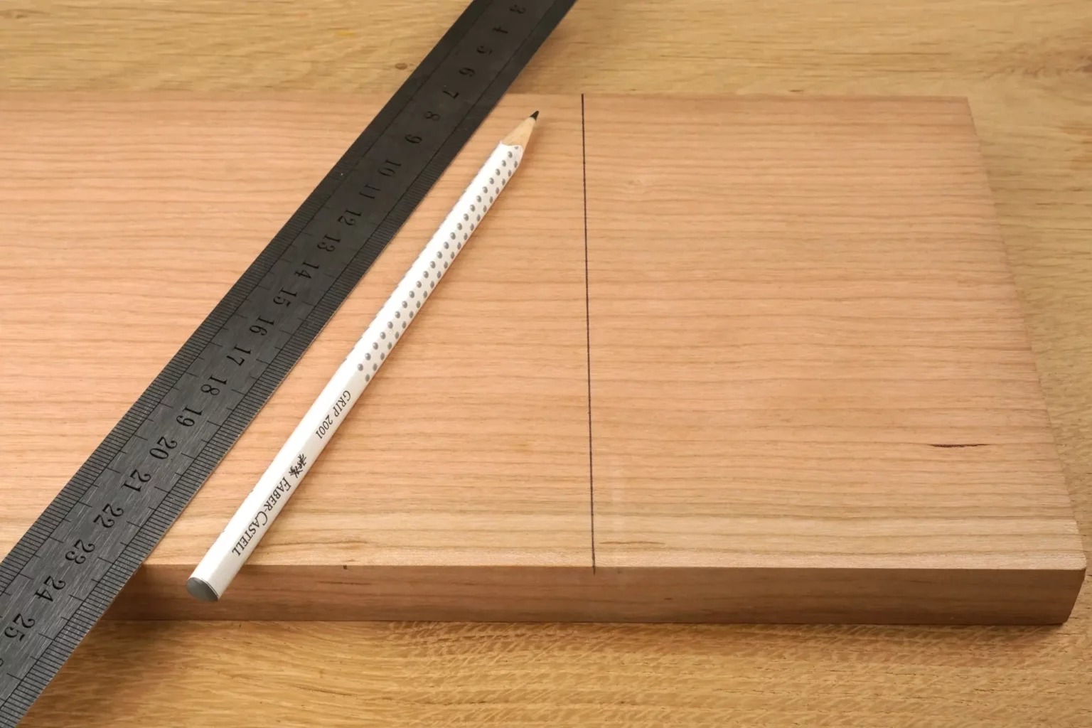 40-03-kuechenbretter-laubsaege-dekupiersaege-vorlage-laenge-anzeichnen-bleistift