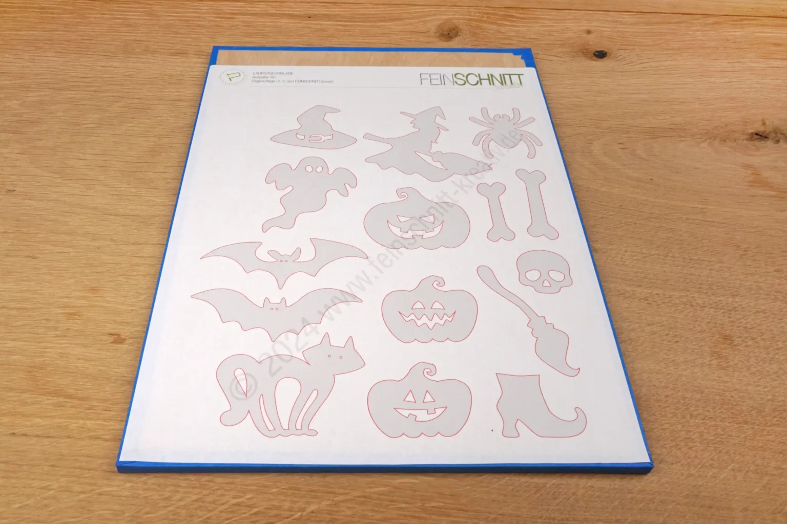 40-05-halloweenparty-deko-schriftzug-laubsaege-dekupiersaege-vorlage-aufkleben-stapel-streuartikel