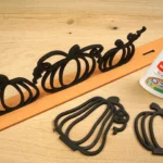 40-16-kuerbisleiste-herbst-deko-laubsaege-dekupiersaege-vorlage-kuerbise-in-sockel-einsetzen-verleimen