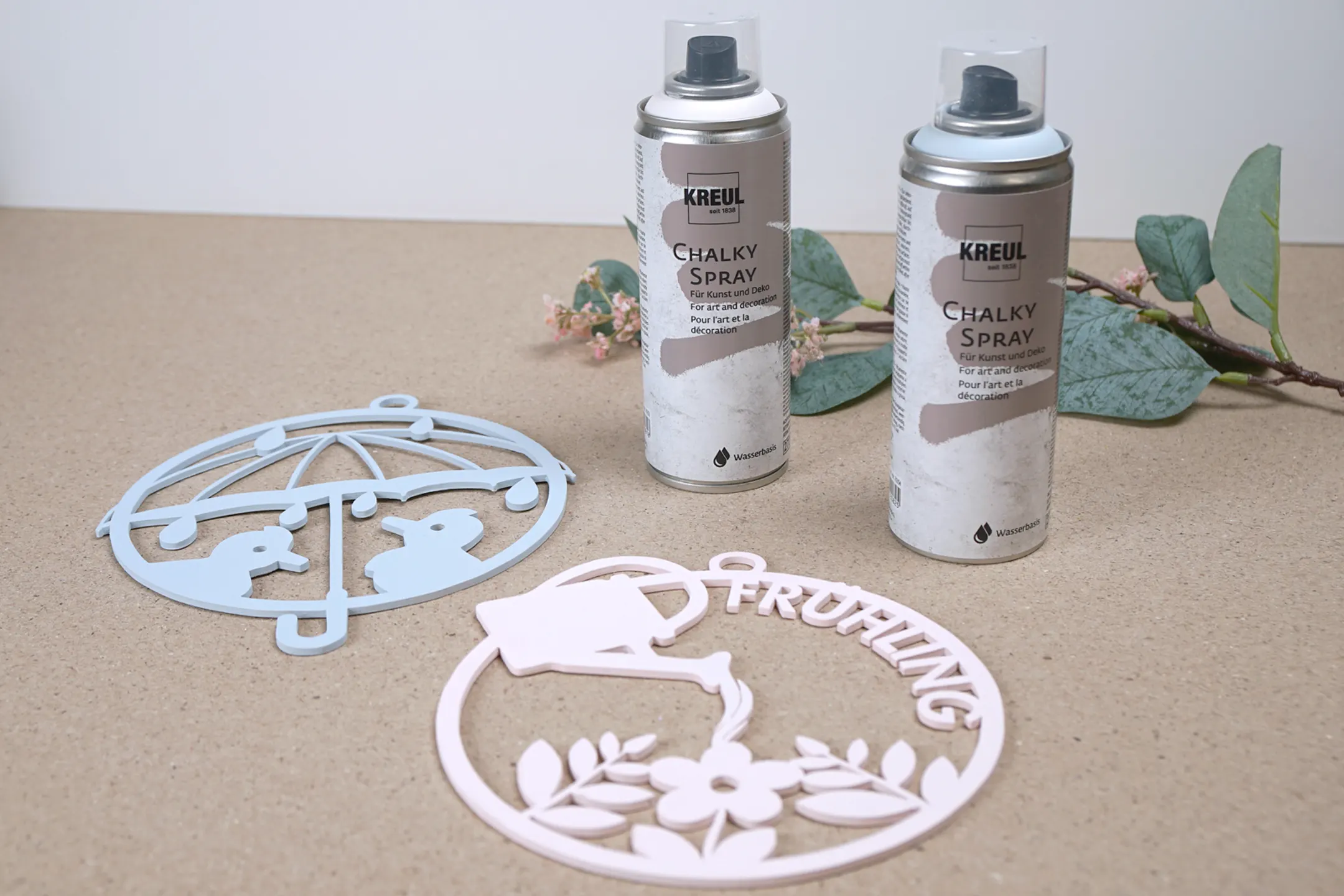 sprayen-statt-pinseln-schneller-farbauftrag-titel-01-diy-anleitung-wissen-feinschnitt-kreativ