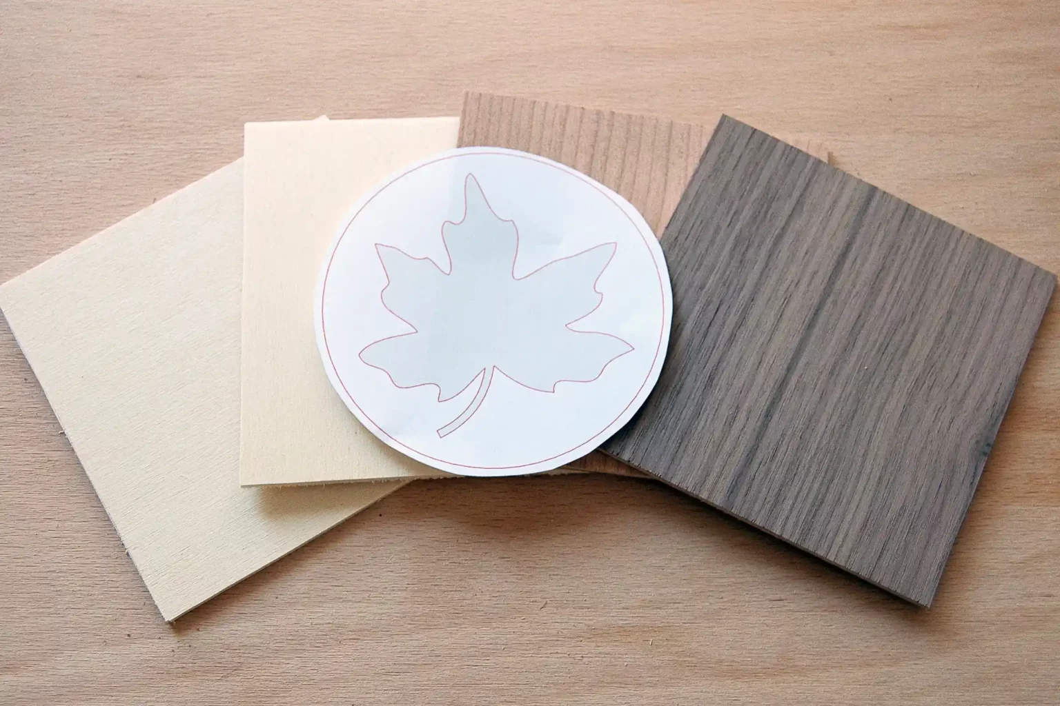 08-01-bunt-sind-schon-die-waelder-herbst-deko-laubsaege-dekupiersaege-vorlage-sperrholz-edelsperrholz-zusaegen