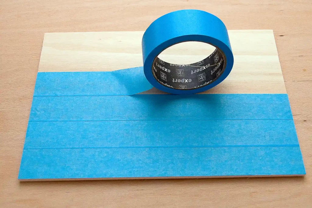 08-01b-tierische-handyhalter-deko-diy-laubsaege-dekupiersaege-vorlage-sperrholz-oberflaeche-bekleben-blue-tape