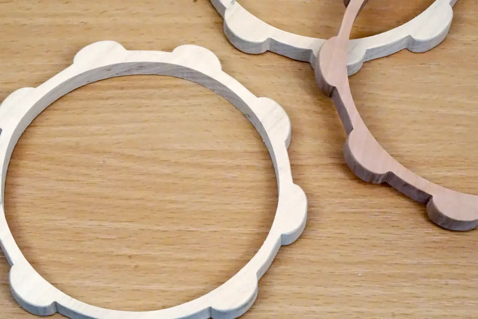 09-04-weihnachtsdosen-deko-laubsaege-dekupiersaege-vorlage-korpusringen-nur-aussenkanten-runden