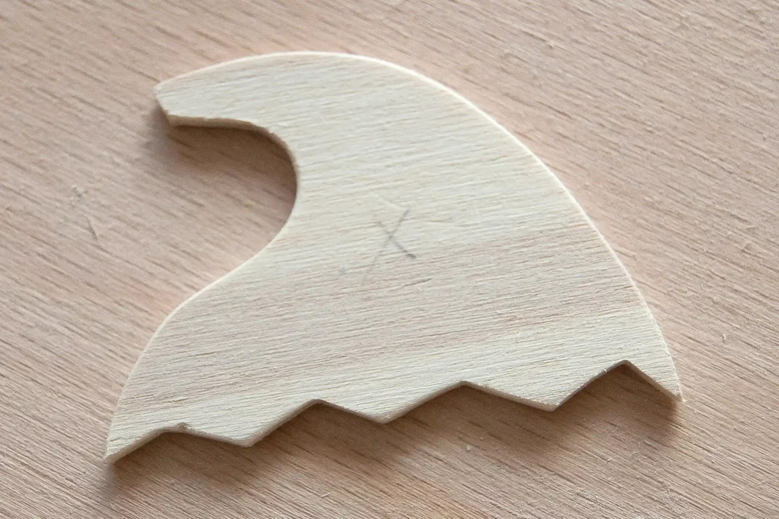 09-04b-the-elf-on-the-shelf-deko-weihnachten-laubsaege-dekupiersaege-vorlage-rueckseite-markieren-kennzeichnen