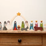 09-titel-05-ein-buntes-weihnachtskrippen-set-laubsaege-dekupiersaege-vorlage