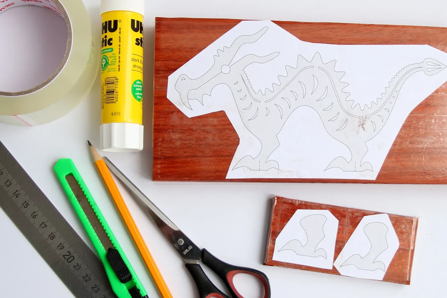10-01-drachenzauber-klammertier-deko-laubsaege-dekupiersaege-vorlage-kopieren-ausdrucken-zuschneiden-aufkleben-ueberkleben