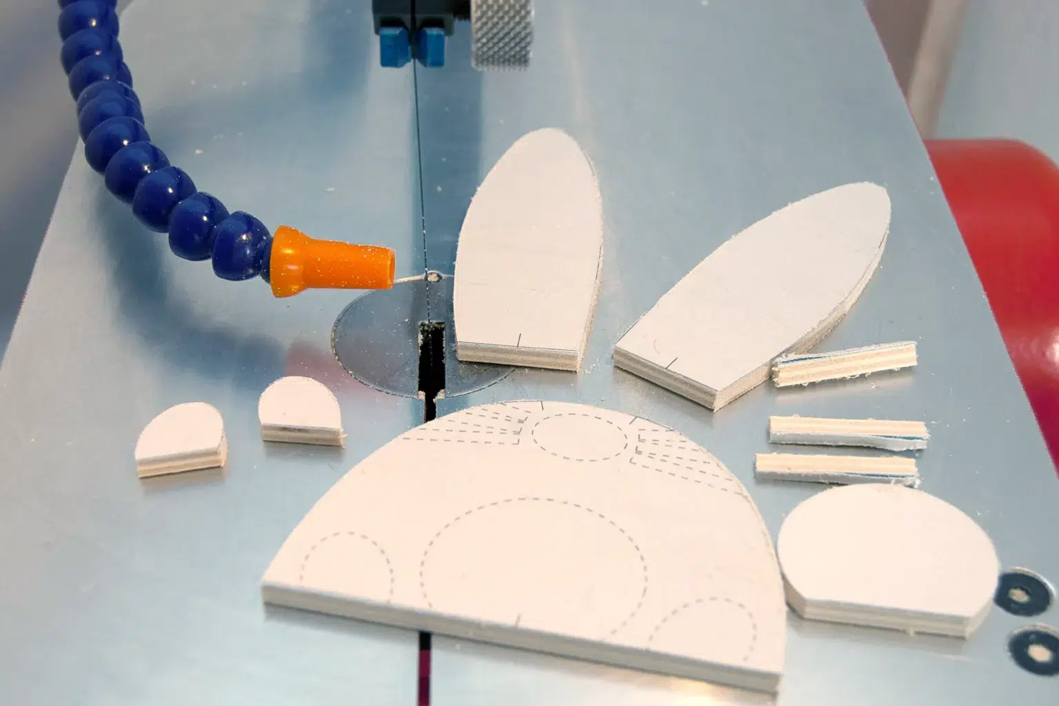 10-02-langohrhasen-deko-ostern-laubsaege-dekupiersaege-vorlage-teile-aussaegen