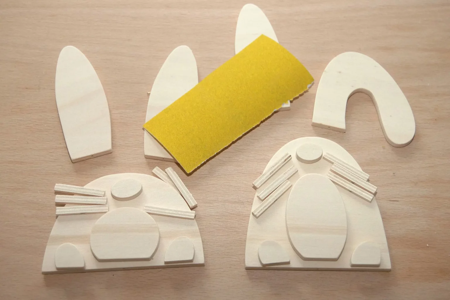 10-04-langohrhasen-deko-ostern-laubsaege-dekupiersaege-vorlage-teile-verputzen-schleifen-schleifpapier-glaetten