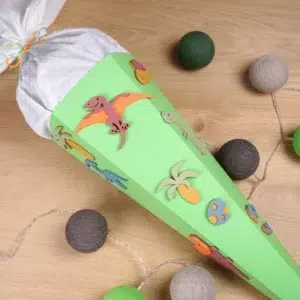 Schultüten-Motive DINOSAURIER schultueten-motive-dinosaurier-digitale-laubsaegevorlage-feinschnittkreativ-bunt-ausgesaegt