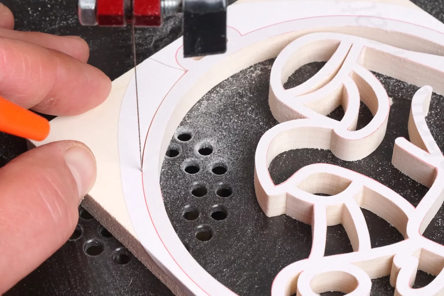 41-04-weihnachtsgeschichte-aufhaenger-deko-laubsaege-dekupiersaege-vorlage-aussenkontur-saegen