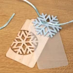 41-23-geschenkanhaenger-weihnachten-deko-laubsaege-dekupiersaege-vorlage-zusammengehoerende-elemente-auf-schmuckband-auffaedeln