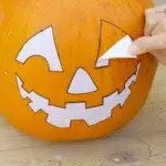 kuerbisschnitzen-mit-der-laubsaege-04-diy-idee-anleitung-wissen-feinschnitt-kreativ-umrisse-uebertragen