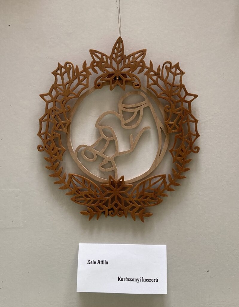 Karacsonyi-koszoru.JPEG
