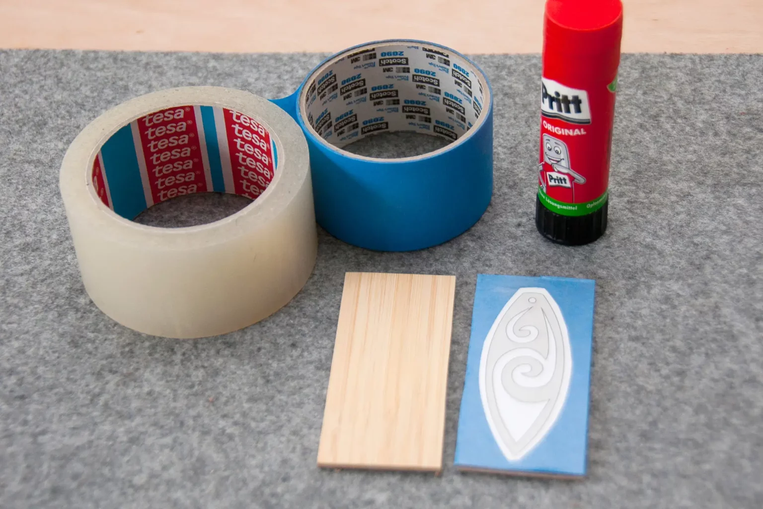 07-02-mini-retro-surfboards-laubsaege-dekupiersaege-vorlage-edelsperrholz-blue-tape-ueberkleben-vorlage-aufkleben-ueberkleben