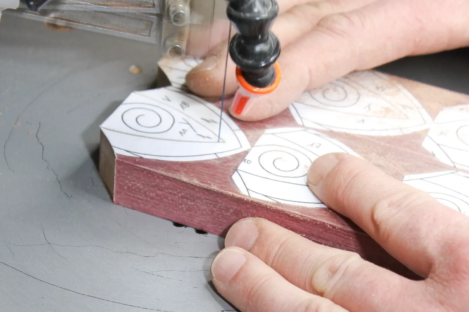 07-03-mandala-intarsie-deko-laubsaege-dekupiersaege-vorlage-segmente-aussaegen