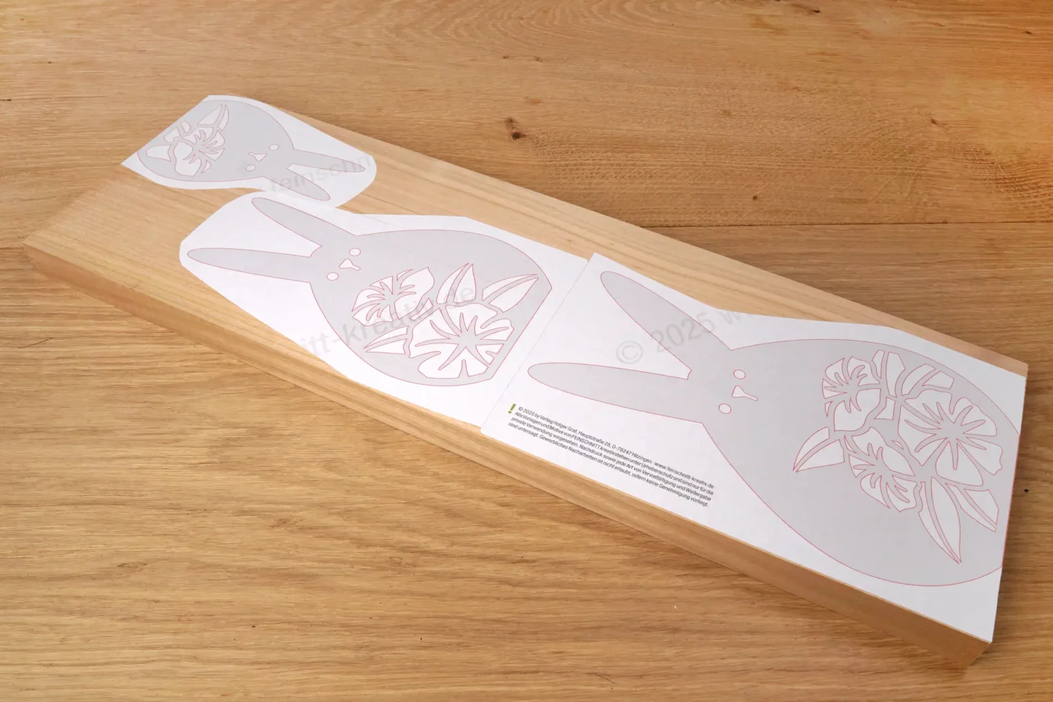 42-01-osterhasen-trio-deko-laubsaege-dekupiersaege-vorlage-ausdrucken-selbstklebendes-vorlagenpapier-aufkleben