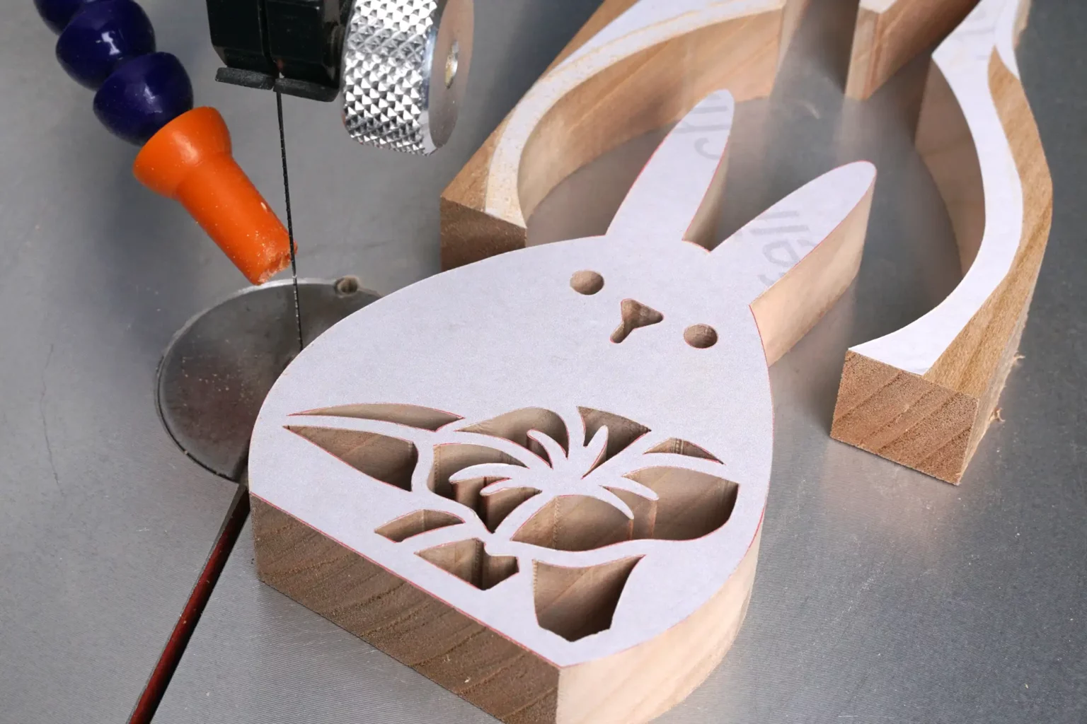 42-06-osterhasen-trio-deko-laubsaege-dekupiersaege-vorlage-vorlagenpapier-kann-abgeloest-werden