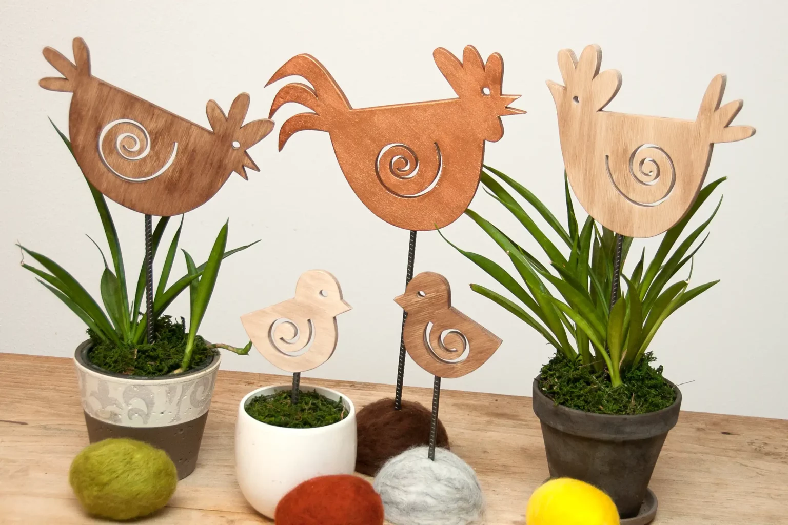 06-titel-01-famlilie-huhn-fruehling-aufstellerr-deko-laubsaege-dekupiersaege-vorlage