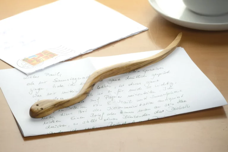 06-titel-01-scharf-gemacht-briefoeffner-laubsaege-dekupiersaege-vorlage