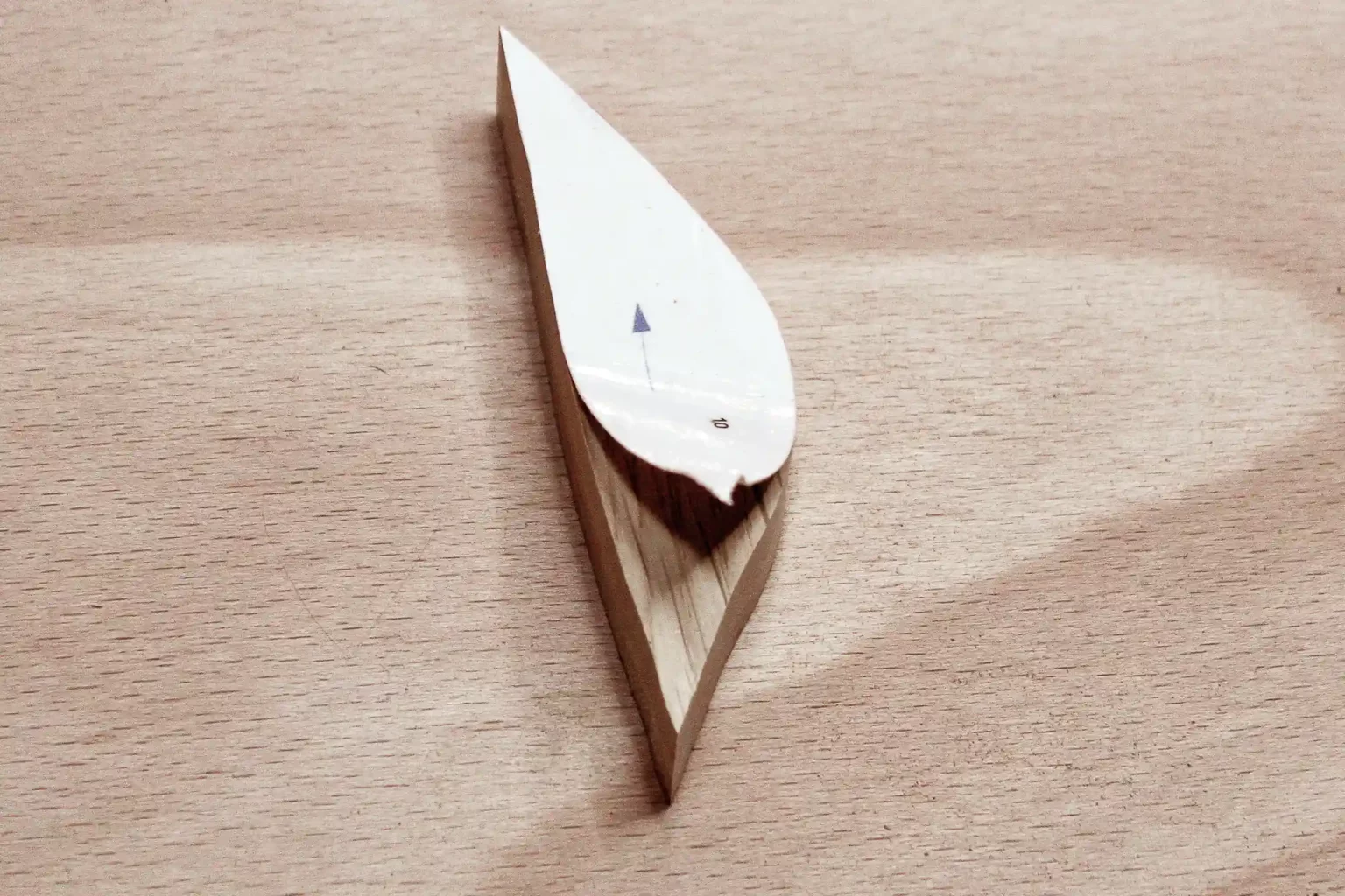 06-06-delfin-intarsie-deko-laubsaege-dekupiersaege-vorlage-vorlage-papierschablone-abziehen