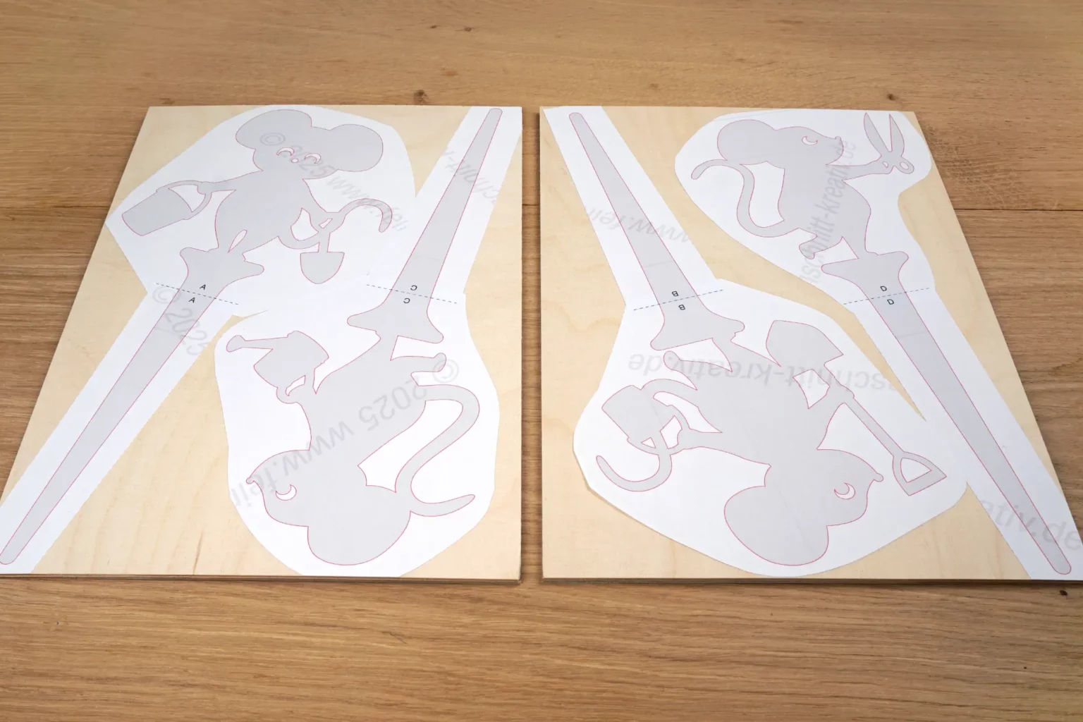 43-03b-gartenhelfer-maeuse-gartenstecker-laubsaege-dekupiersaege-vorlage-leicht-schraeg-auf-sperrholz-aufkleben