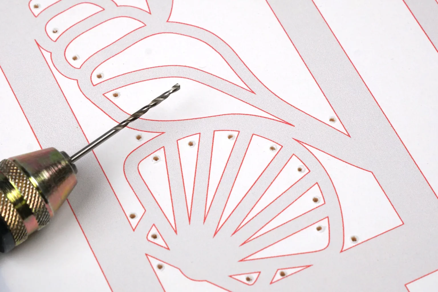43-04-meereslicht-deko-leuchte-maritim-laubsaege-dekupiersaege-vorlage-saegeblattdurchfuehrungen-bohren-motivschicht