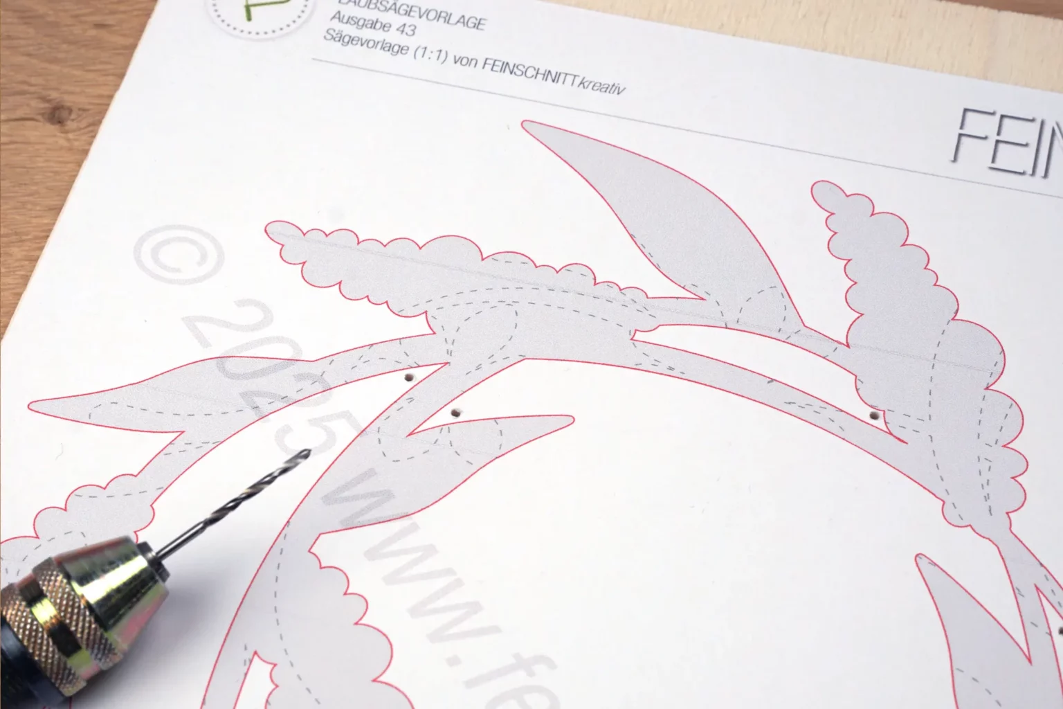 43-04-sommerkranz-deko-laubsaege-dekupiersaege-vorlage-saegeblattdurchfuehrungen-bohren