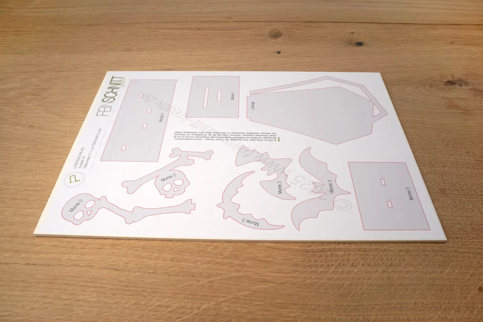 44-05--mumien-halloween-deko-aufsteller-laubsaege-dekupiersaege-saegevorlagen-sockel-accessoies-auf-sperrholzplatte-kleben