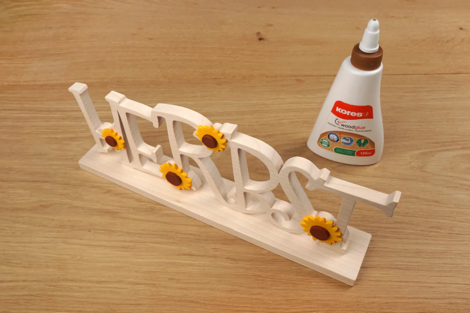 25-5-014-herbst-schriftzug-sonnenblumen-deko-laubsaege-dekupiersaege-vorlage-verleimen-sockel