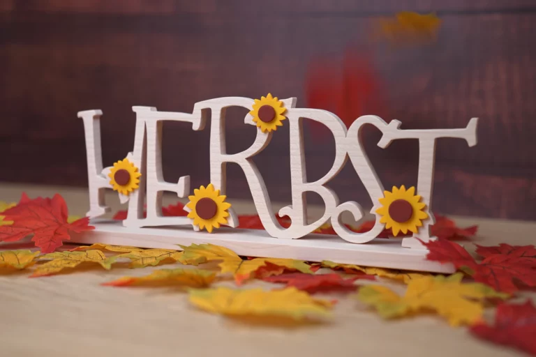 herbst-schriftzug-sonnenblumen-deko-diy-holz-laubsaege-dekupiersaege-abonnenten-digital-vorlage-titel-1