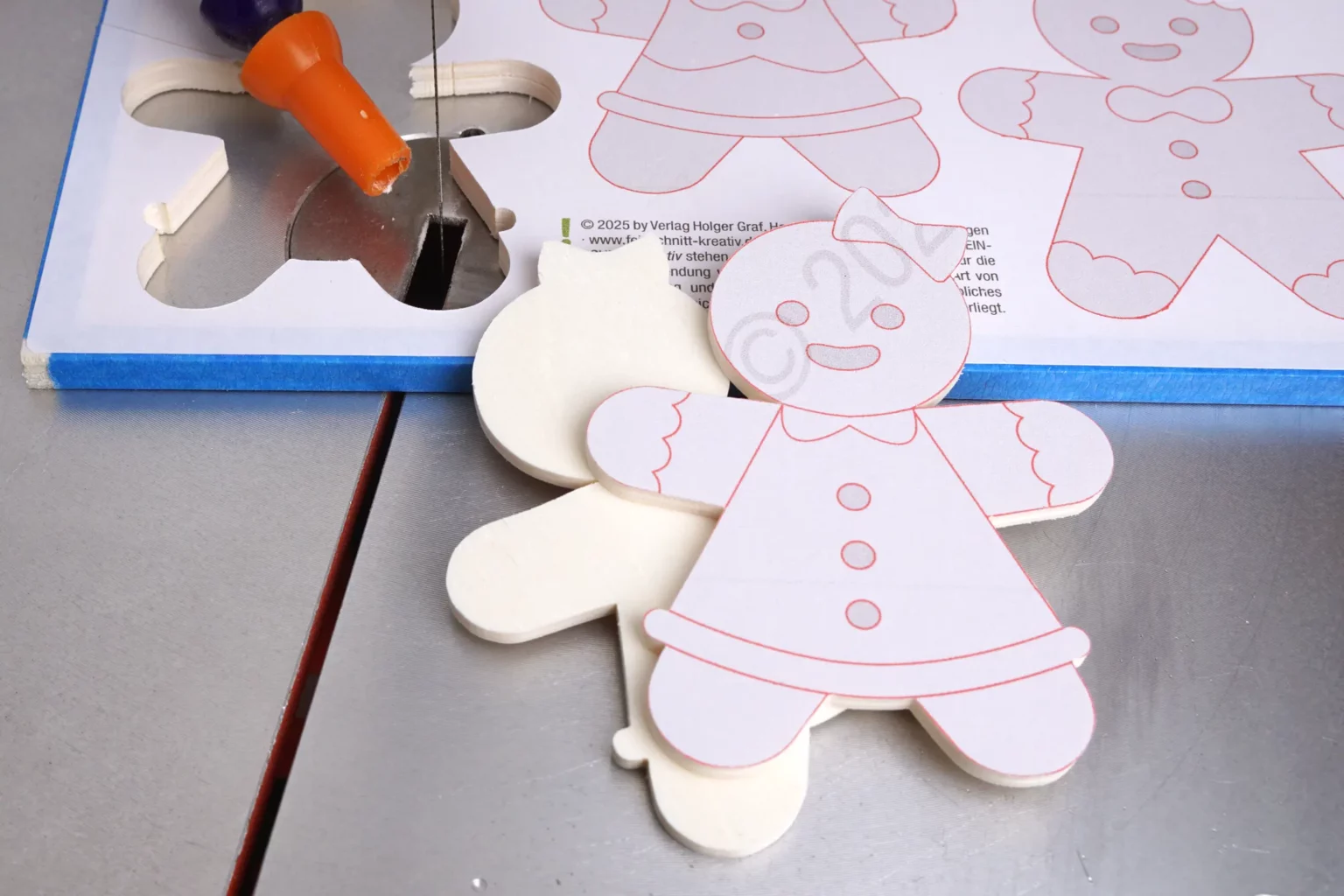 45-05-lebkuchen-anhaenger-weihnachten-christ-baum-schmuck-laubsaege-dekupiersaege-vorlage-deckungsgleich