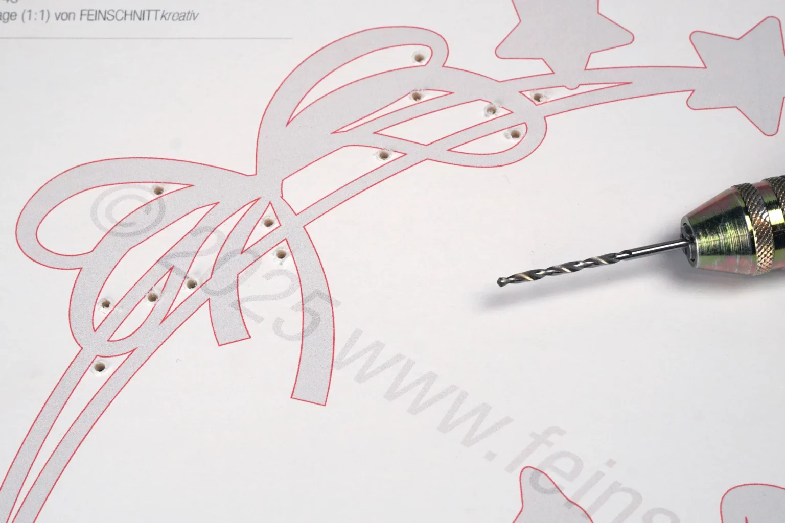 45-03-schwibbogen-samtpfote-katze-weihnachten-laubsaege-dekupiersaege-vorlage-bohren