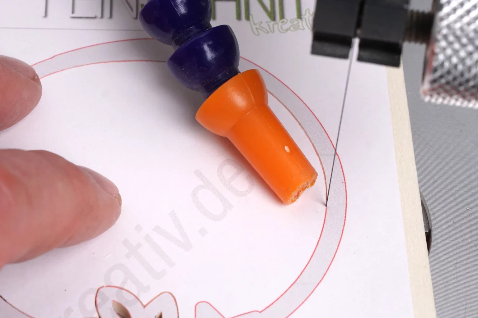 45-05-festliche-zierringe-anhaenger-weihnachten-christ-baum-laubsaege-dekupiersaege-vorlage-innenschnitte