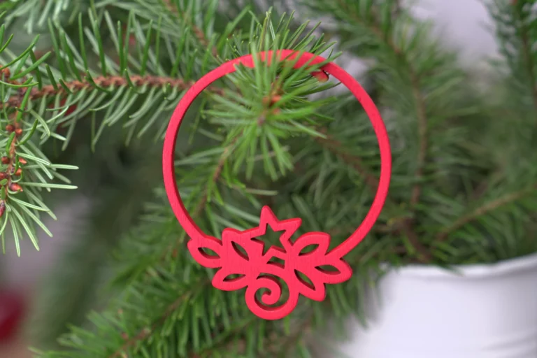45-09-festliche-zierringe-anhaenger-weihnachten-christ-baum-laubsaege-dekupiersaege-vorlage-ueber-ast