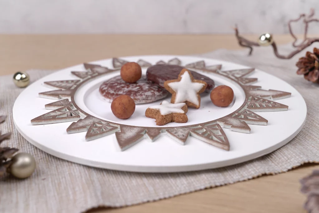 45-titel-2-weihnachtsteller-deko-servier-platte-laubsaege-dekupiersaege-vorlage