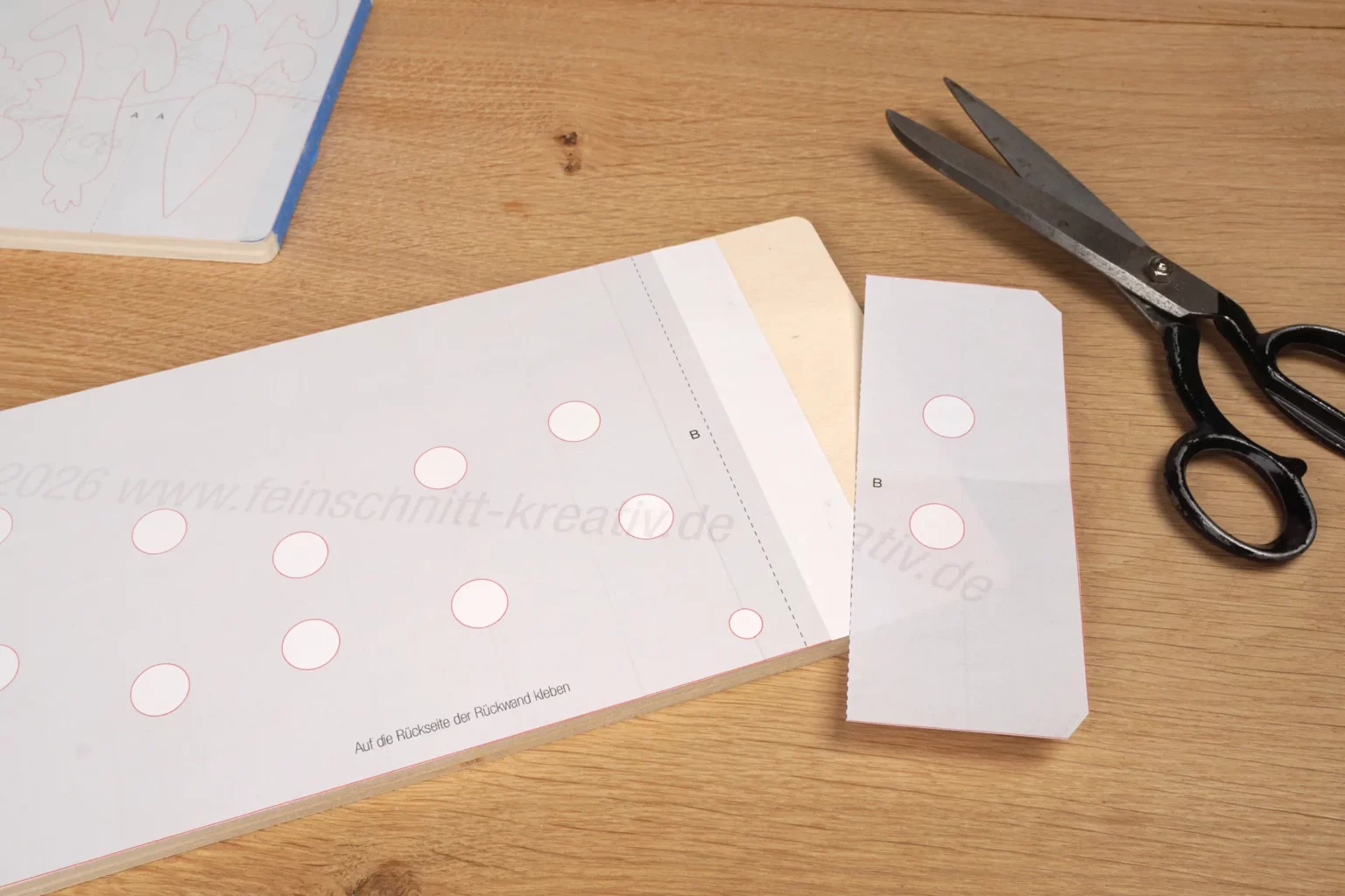 46-06-knackige-bodenschaetze-gemuese-puzzle-spielzeug-laubsaege-dekupiersaege-vorlage-rueckseite-aufkleben