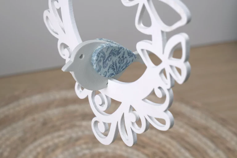 46-titel-4-vogel-schaukel-fenster-bild-haenger-schmetterling-deko-laubsaege-dekupiersaege-vorlage