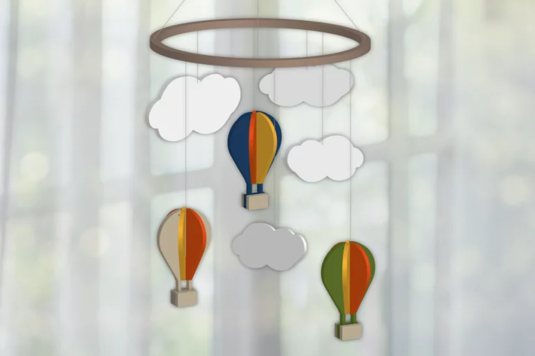 mobile-heissluftballon-kinder-zimmer-deko-diy-luftfahrt-digitale-laubsaege-vorlage-feinschnittkreativ-titel