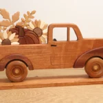 48-038-herbst-ernte-mit-dem-pick-up-intarsie-massivholz-kuerbis-blume-dekupiersaege-vorlage-in-den-sockel-leimen