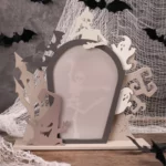 48-titel-2-knochengeklapper-halloween-aufsteller-skelett-geist-schloss-lichterkette-grusel-dekupiersaege-vorlage