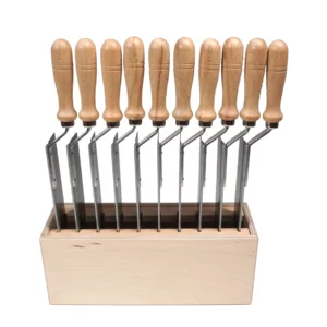 holzstaender-mit-zehn-feinsaegen-gekroepft-1-seitlich